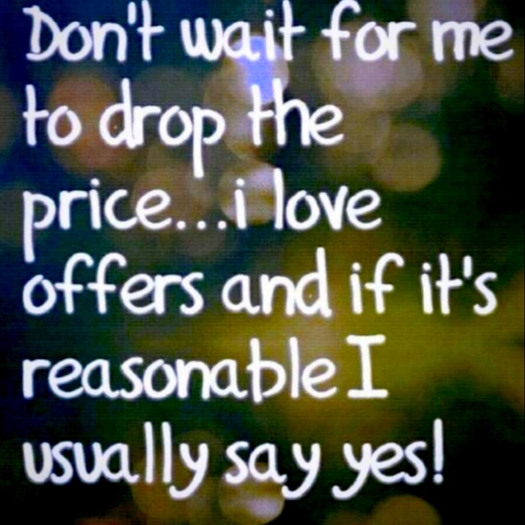 PLEASE DONT BE AFRAID TO SEND A OFFER I AM VERY KNOWN TO WORK WITH MY CLOSET π₯° - Picture 1 of 1